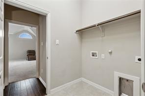 Building Photo - 909 Foxtail Dr