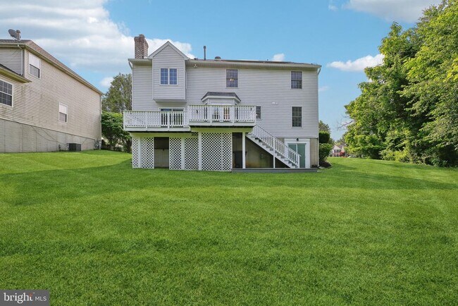 Building Photo - 2042 Clarkson Dr