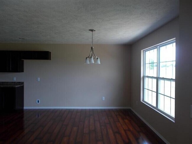 Bent Tree subdivision with lots of space! ... - 5525 Yew St W ...