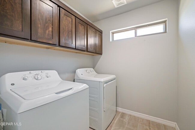 Building Photo - 4877 Christian Azcarate St