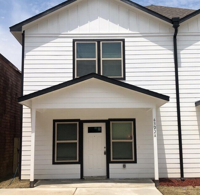 Building Photo - 6322 Eastwood St