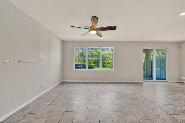 Building Photo - 4764 Eucalyptus Dr