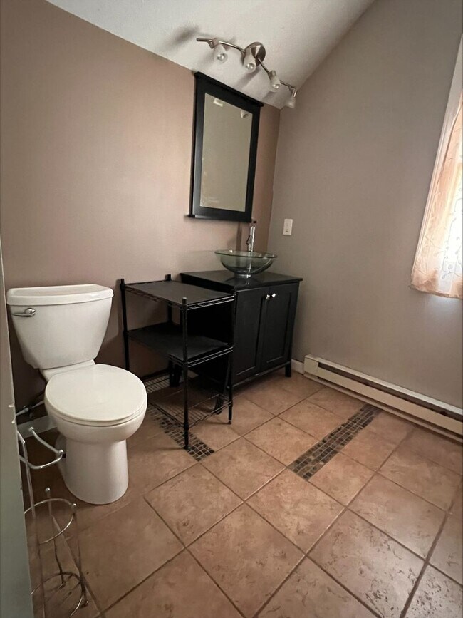 Building Photo - Coming Soon!!! Spacious 5 bedroom House Wi...
