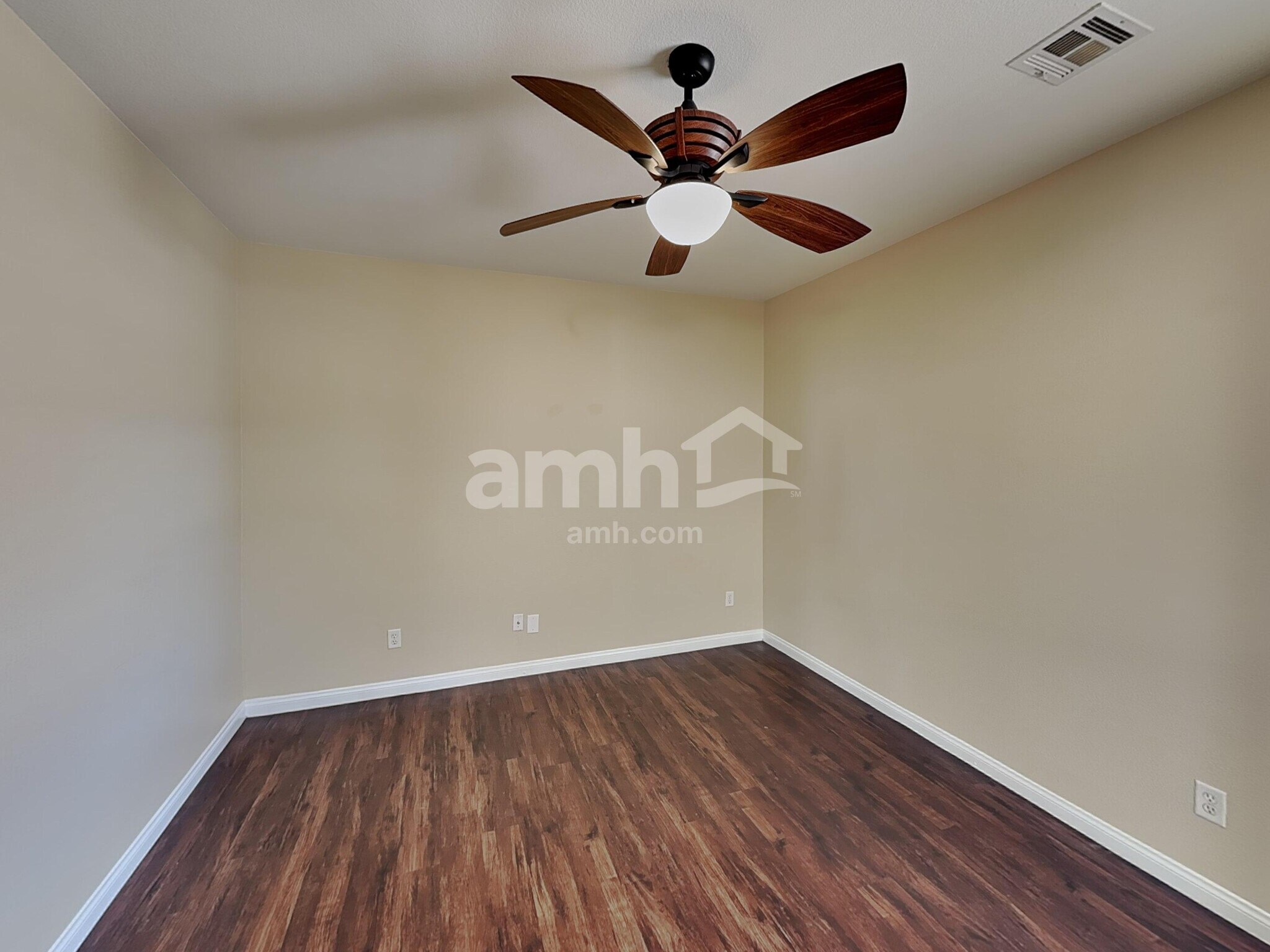 Building Photo - 903 Golden Poppy St