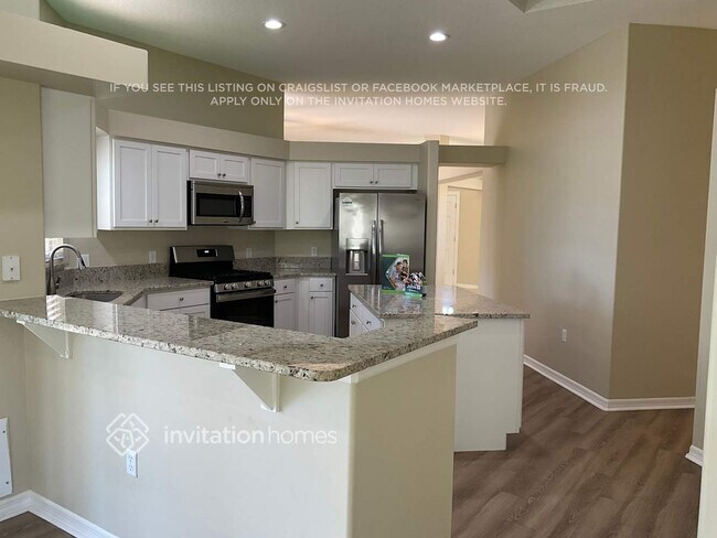 Building Photo - 874 Shoshone Ln