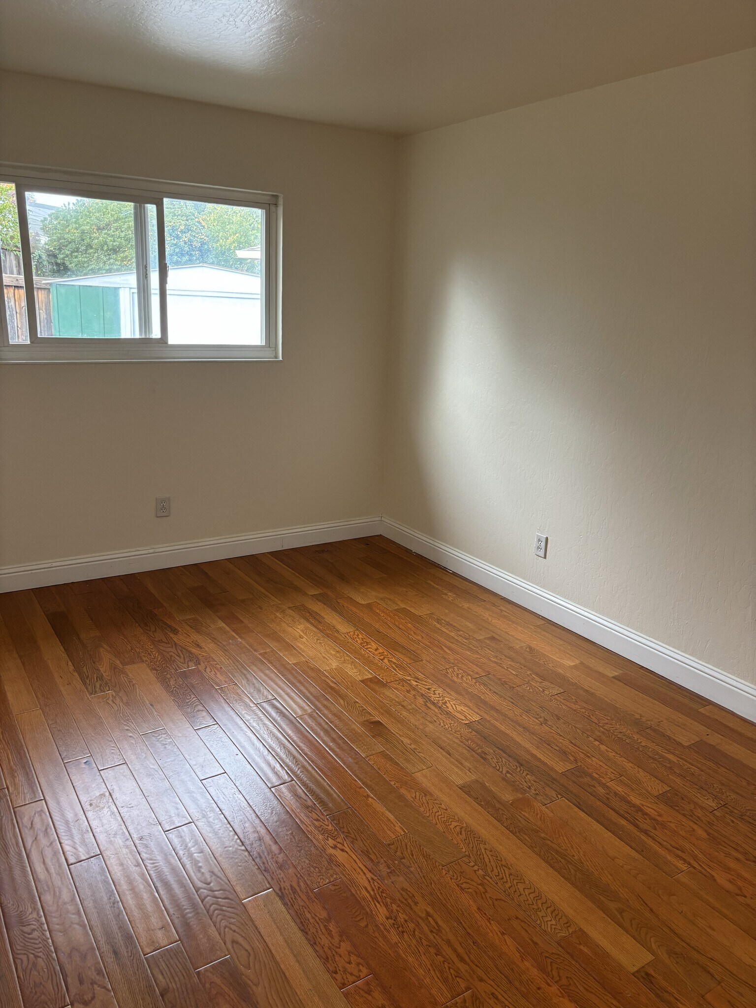 Building Photo - 520 Linford Pl