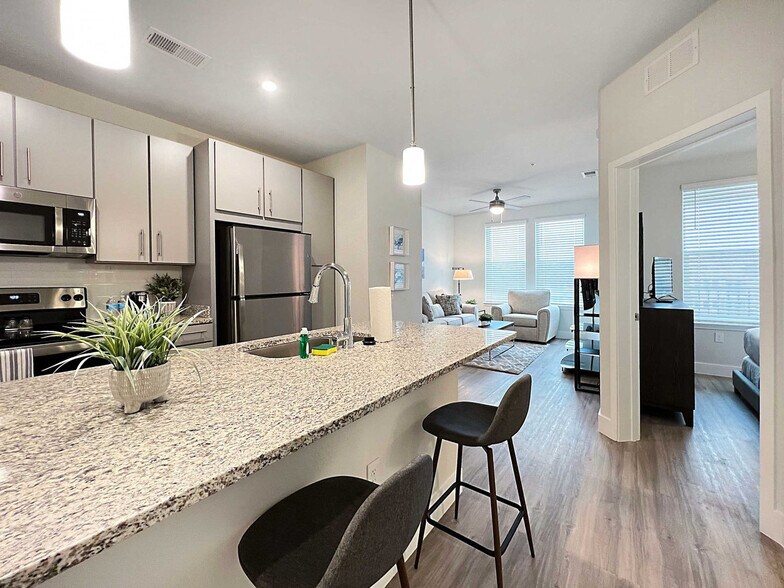 Building Photo - 8985 Bertha Palmer Blvd