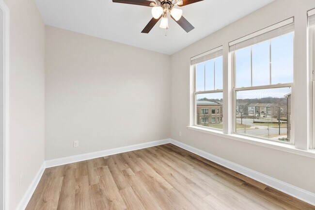 Building Photo - 210 Judson Ave