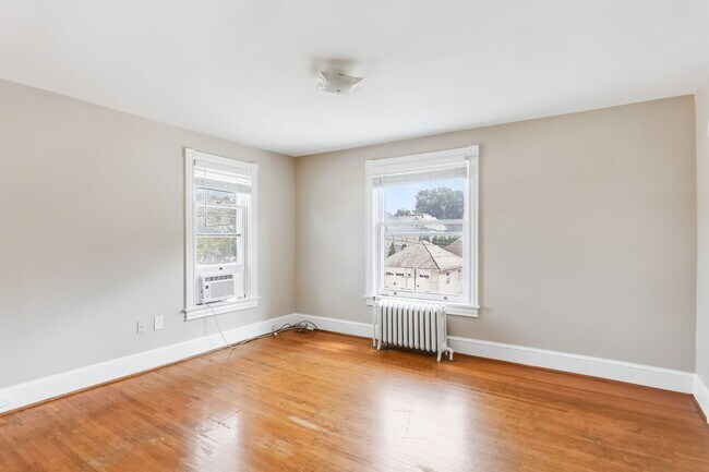 Building Photo - 12 W Marble St