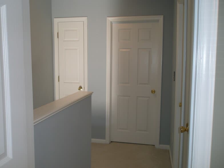 Upstairs Hallway - 2330 Vineyard Dr