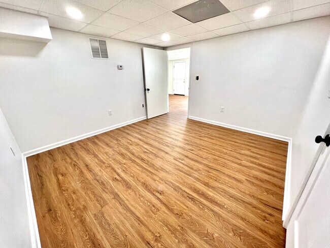 Building Photo - 5254 Byers Rd