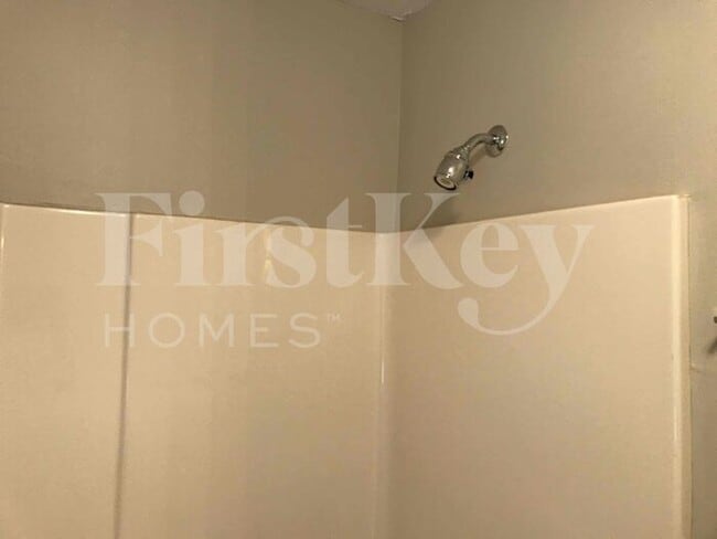 Building Photo - 8118 Birch Walk Dr