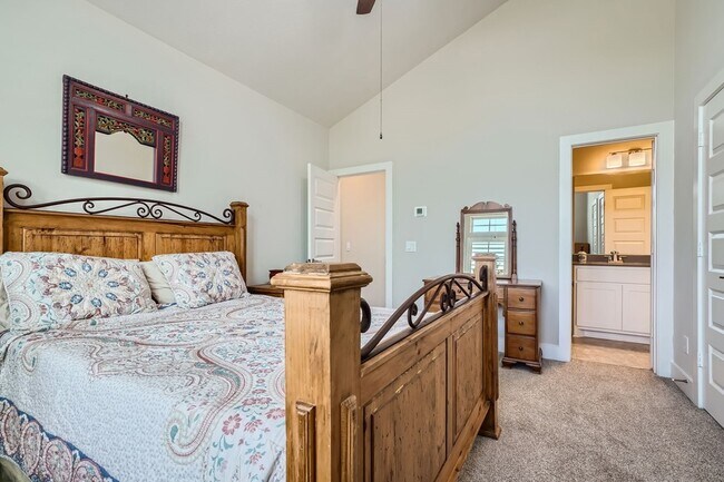 Building Photo - 13224 N Salmon River Cir