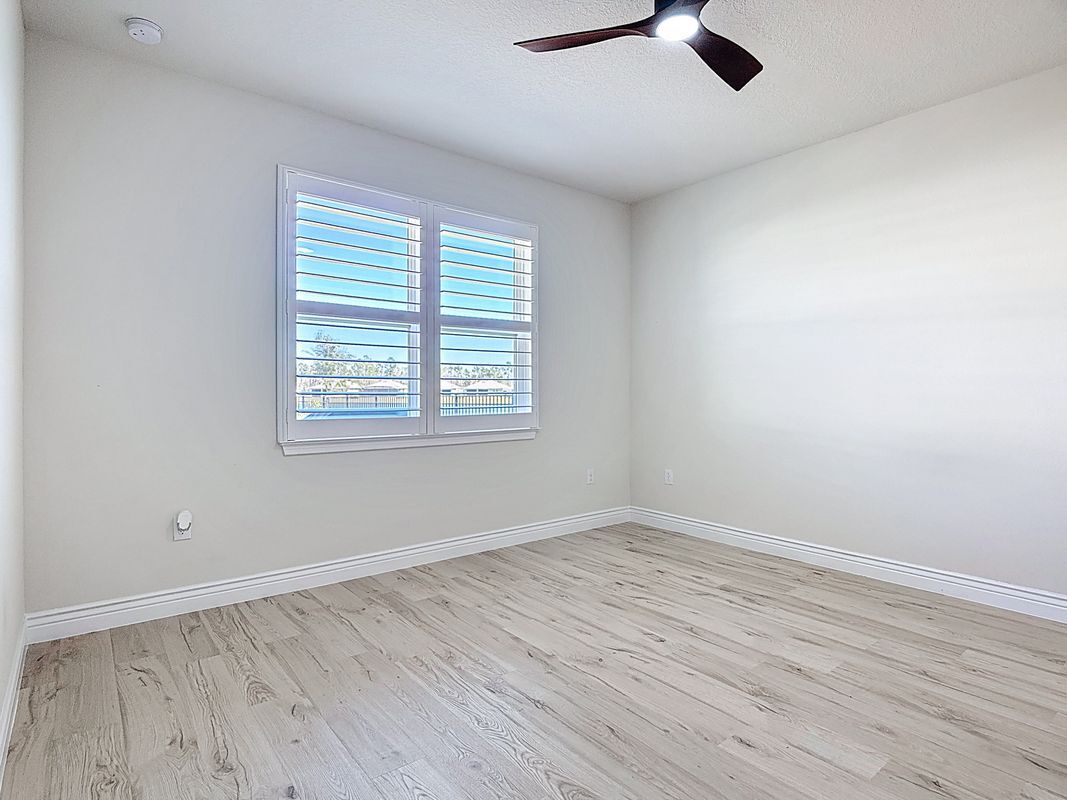 Building Photo - 6485 Shimmering Shrs Ln