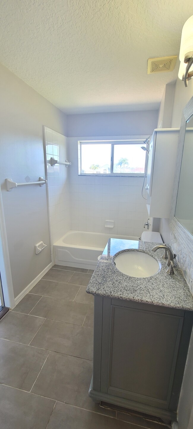 Building Photo - 6750 Ferri Cir
