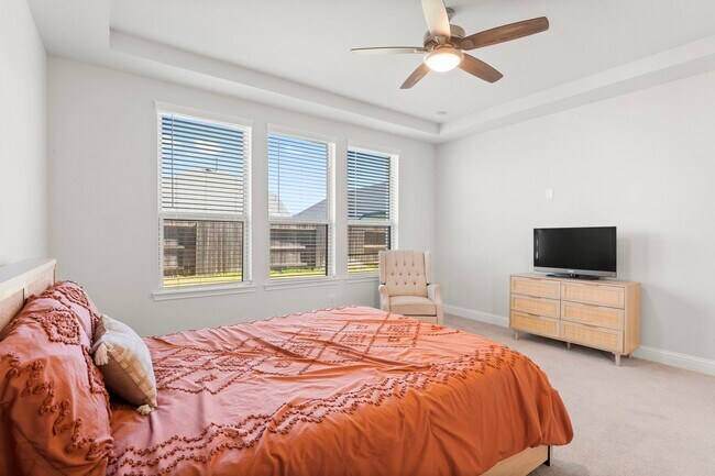 Building Photo - 15949 Hayes Mkt Lp