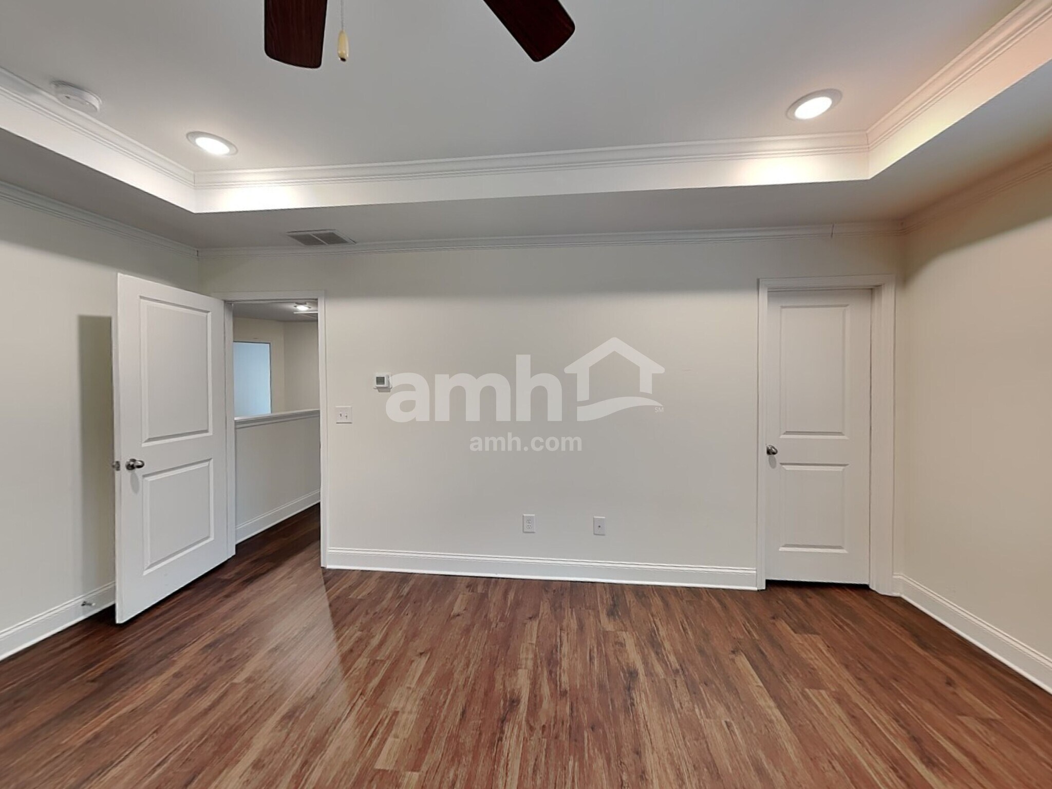 Building Photo - 3860 Chivalry Dr