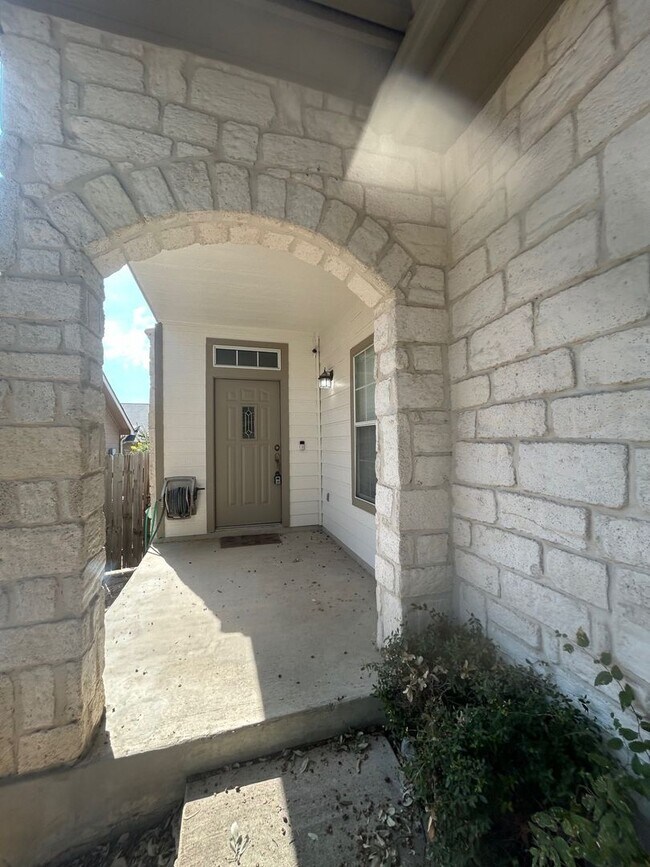 Building Photo - 3Bedroom/2Bath Home for Lease! Available Now!