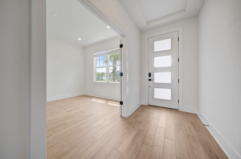 Building Photo - 534 Sun Chaser Dr