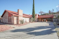 Building Photo - 6437 Pizarro St