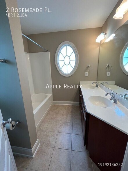 Building Photo - 2 Rosemeade Pl