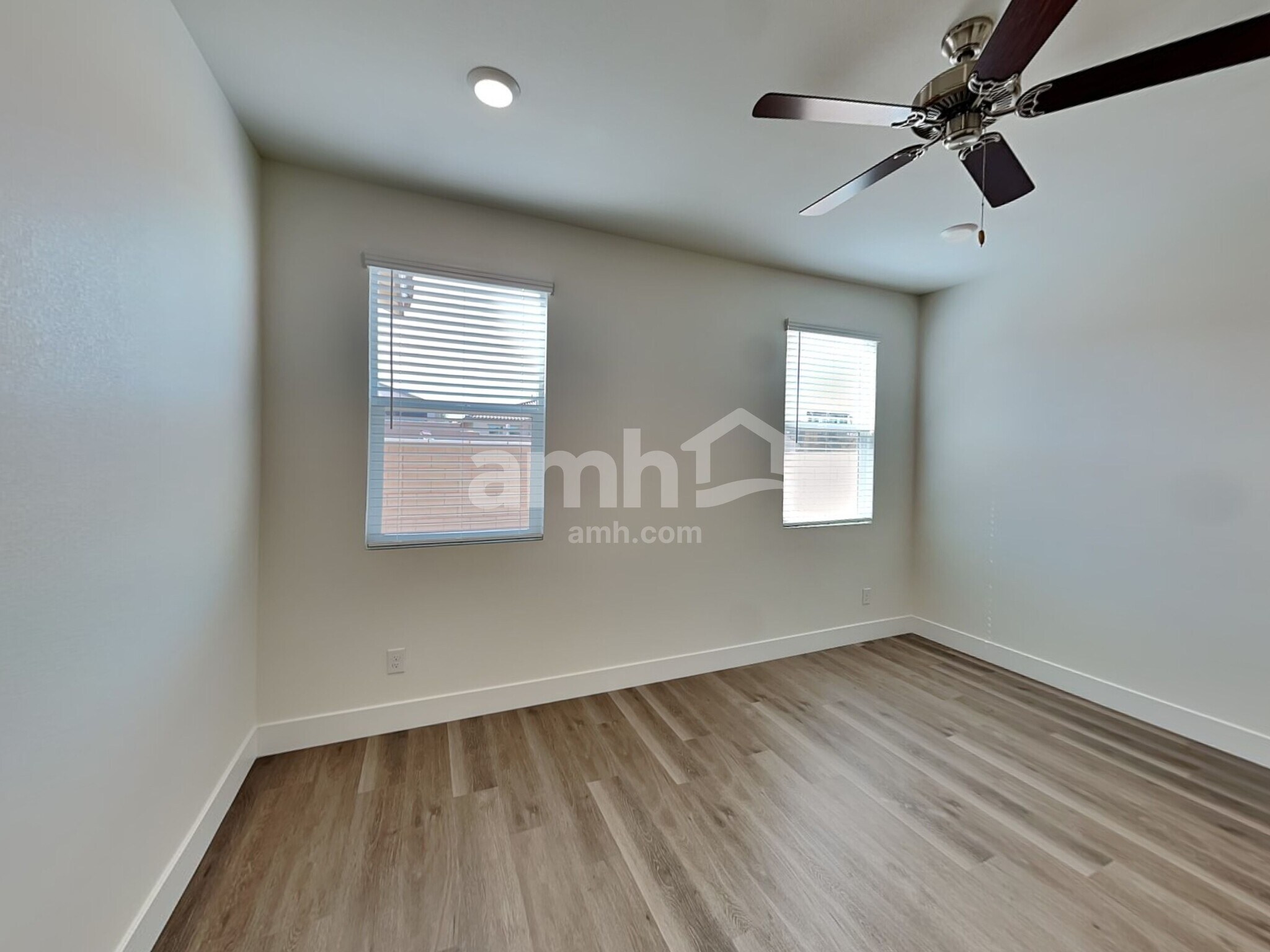 Building Photo - 505 Silverbell Fls Pl