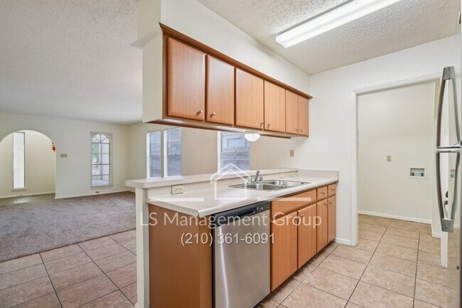 Building Photo - 6604 Cherryleaf St