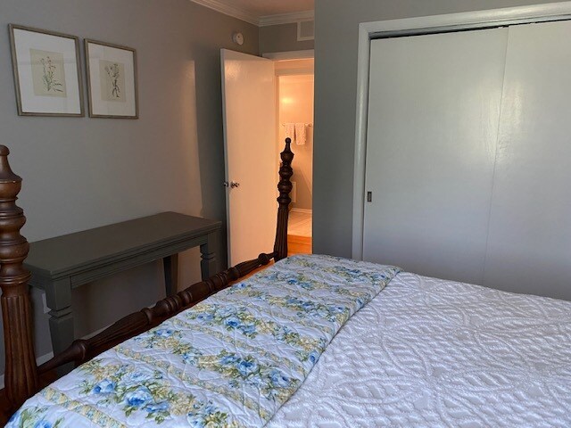 Building Photo - 1002 Woodland Vlg