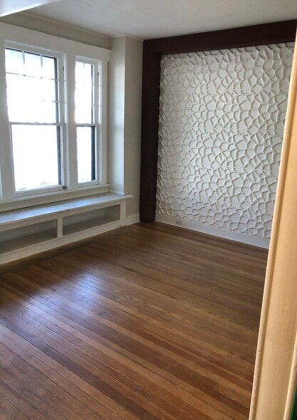 Building Photo - 255 Manning Blvd