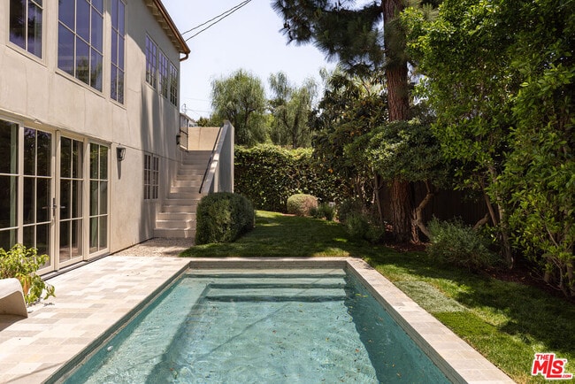 Building Photo - 4228 Los Nietos Dr