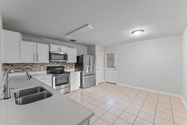 Building Photo - 10926 Acorn Canyon