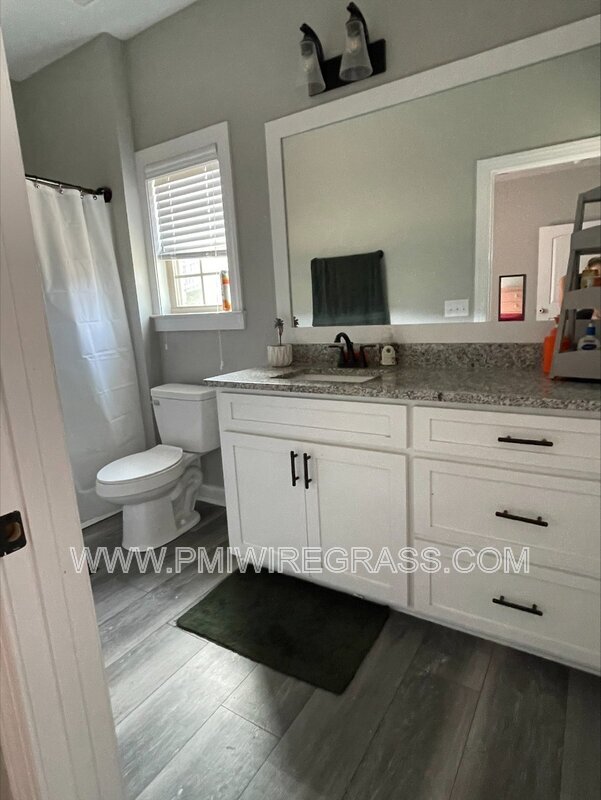 Building Photo - 117 Crest Hill Dr