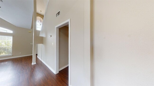 Building Photo - 1621 Park Pl