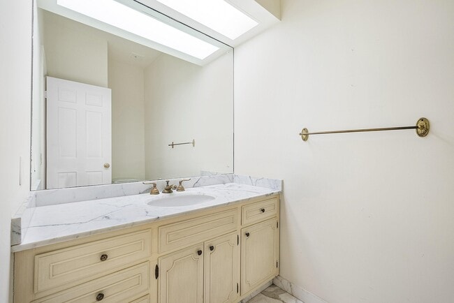 Building Photo - 157 Wells Rd