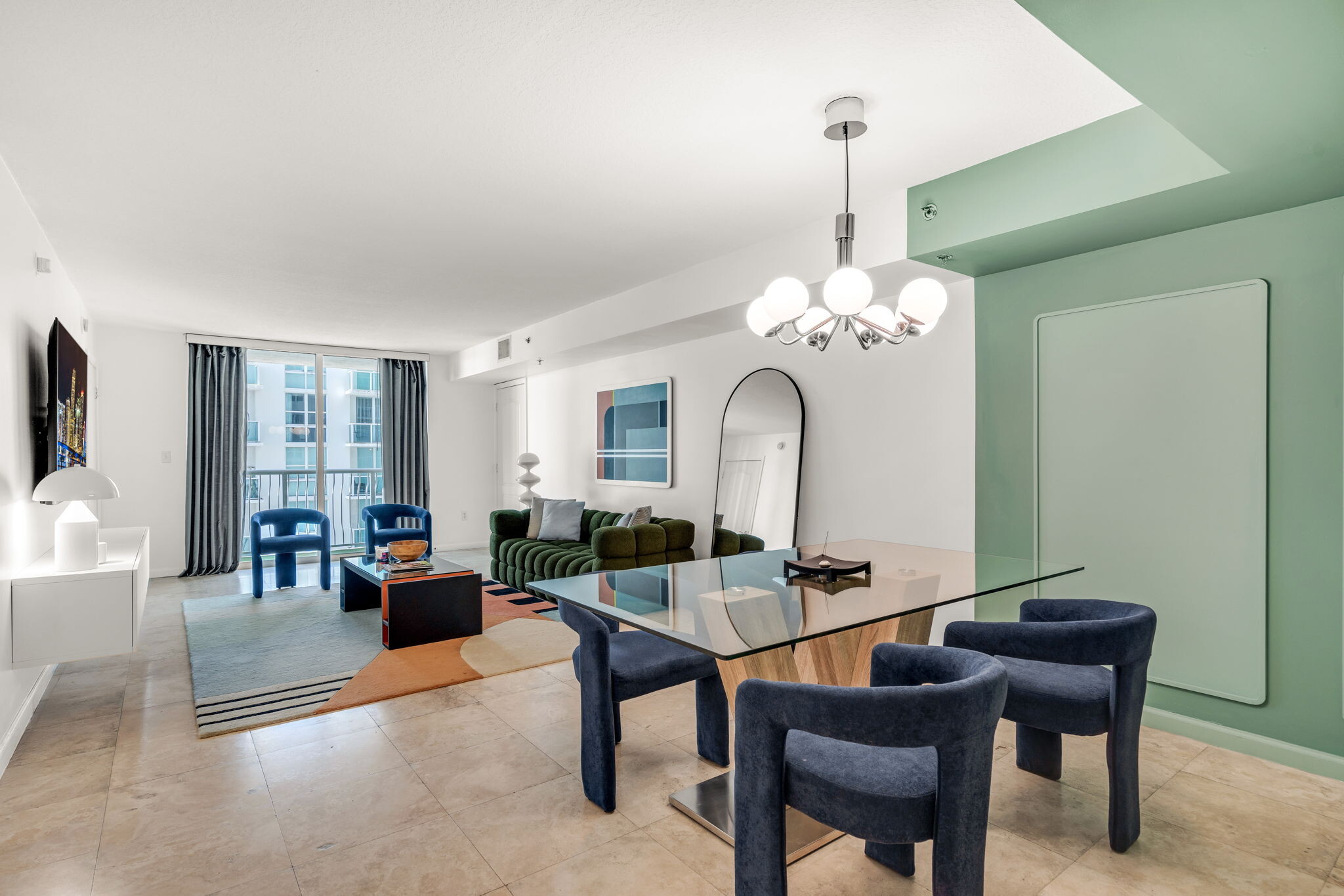 Building Photo - 1200 Brickell Bay Dr