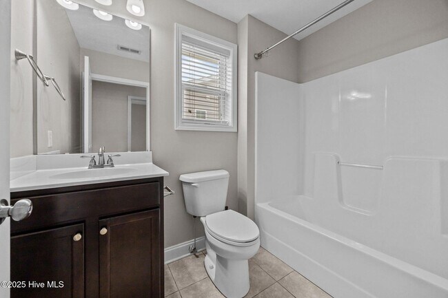 Building Photo - 123 Lightwater Dr