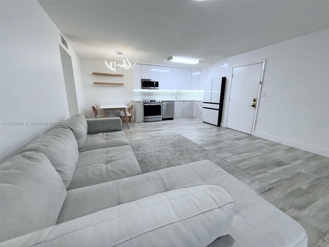 Building Photo - 9352 S Belfort Cir