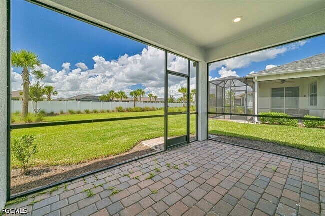 Building Photo - 42218 Edgewater Dr