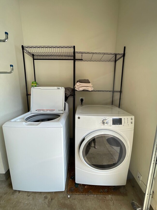 Building Photo - Pet Friendly Kahoma Village Furnished Three Bedroom