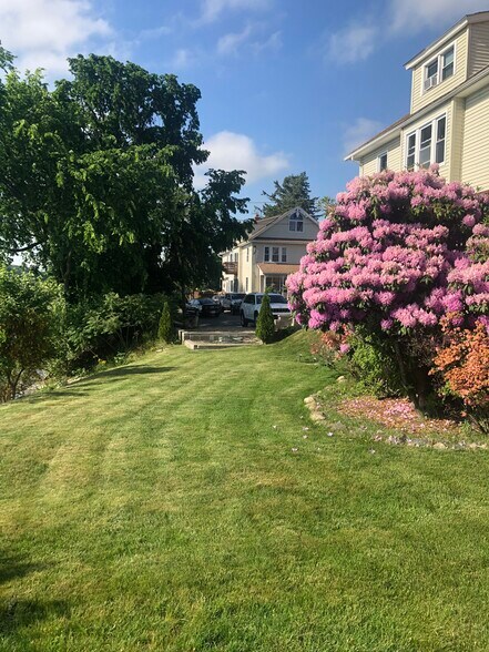 Building Photo - 19 Mattson Ave