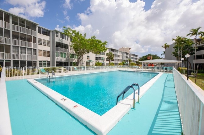 Building Photo - 1680 NE 191st St