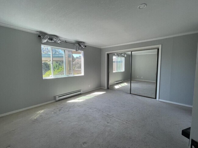 Building Photo - 381 Half Moon Ln #314