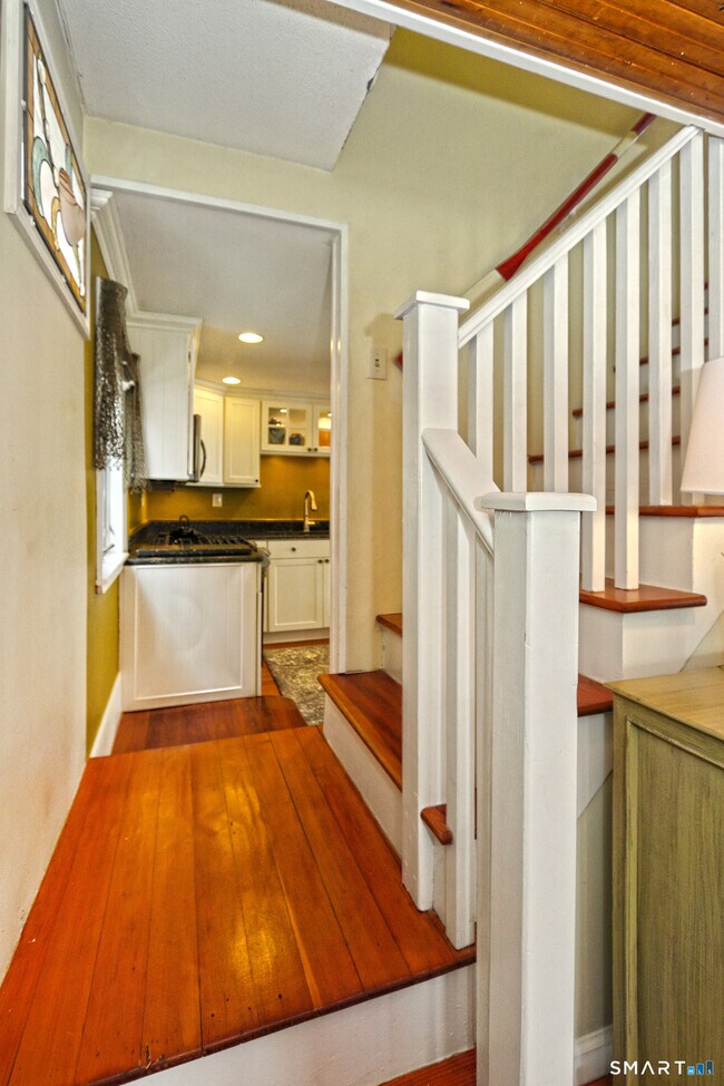 Building Photo - 13 Billows Rd