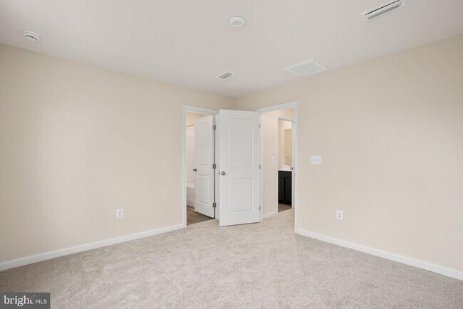 Building Photo - 7263 Congressional Cir