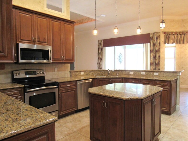 Kitchen - 3507 Sonesta Ct