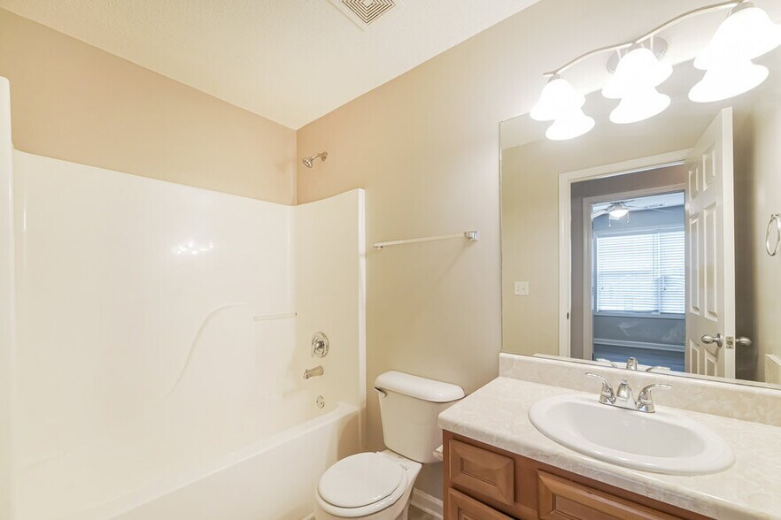 Building Photo - 427 Steadham Ct