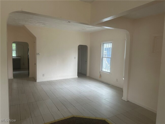 Building Photo - 11403 Itasca Ave