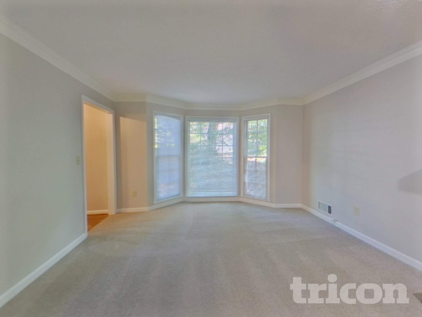 Building Photo - 325 Ridge Ct