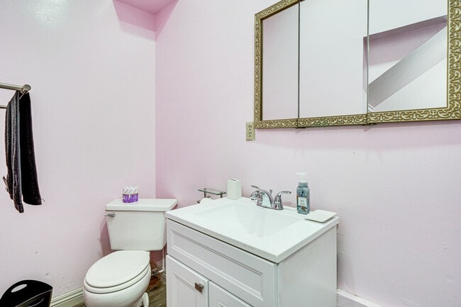 Building Photo - 17777 Camelot Ln