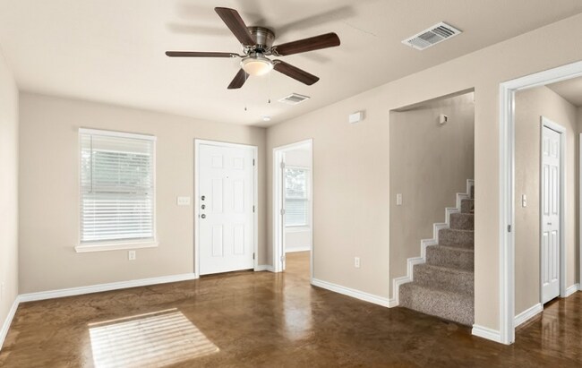 Building Photo - 1015 N 10th St